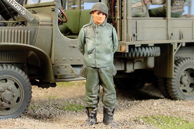 [The rather perturbed mechanic standing in front, is a resin dude from Corpus.]